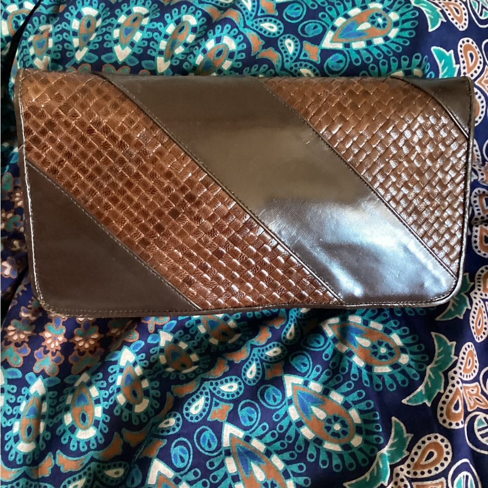 Elegant Vintage Brown Leather Clutch